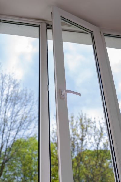 Crank Window Replacement in Lake Worth